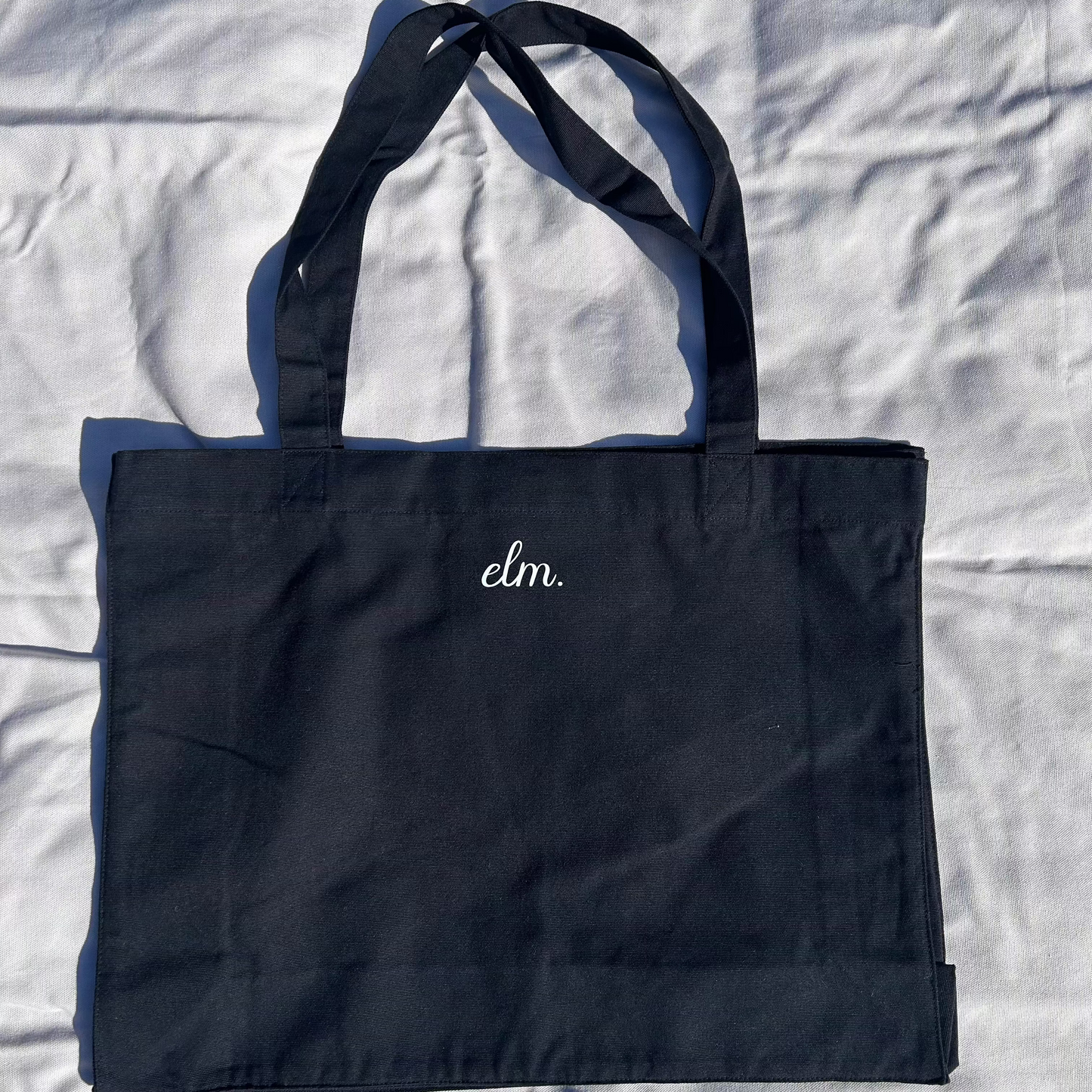 Everyday essential large tote bag